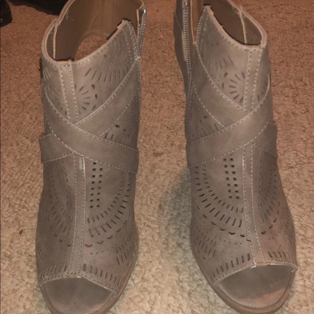 Rue 21 Qupid heels